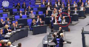 Noktara - AfD-Anhänger tief erschüttert über Gaulands Hitlergruß im Bundestag