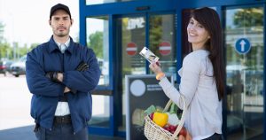 Erster Supermarkt verlangt Eintrittspreis für Einkauf