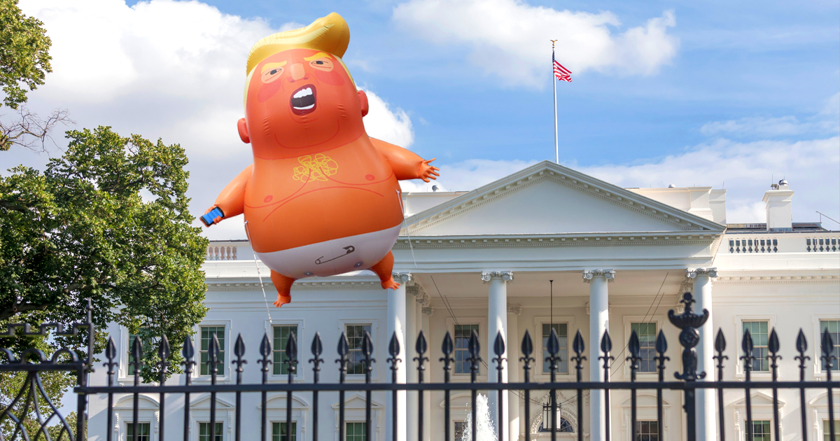 Noktara - Joe Biden lässt Trump-Baby-Ballon am Weißen Haus anbringen