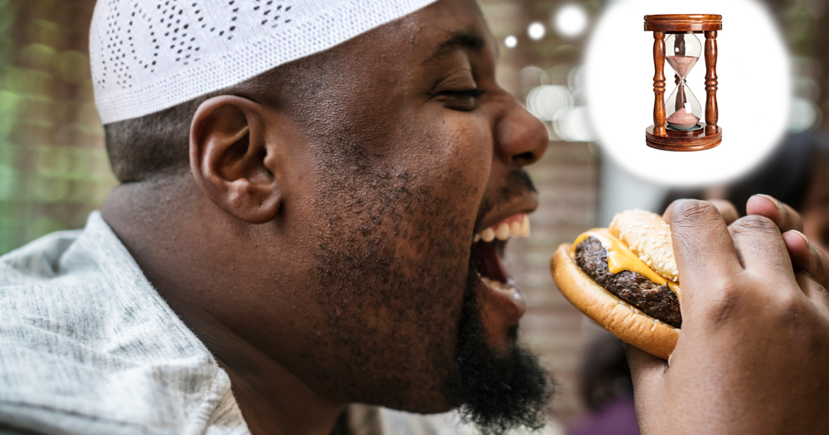 Noktara - Muslim wartet die letzten Minuten vorm Fastenbrechen mit offenem Mund