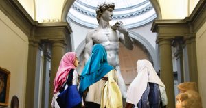 Noktara - Muslimische Eltern verweigern Museumsbesuch wegen nackter Statue