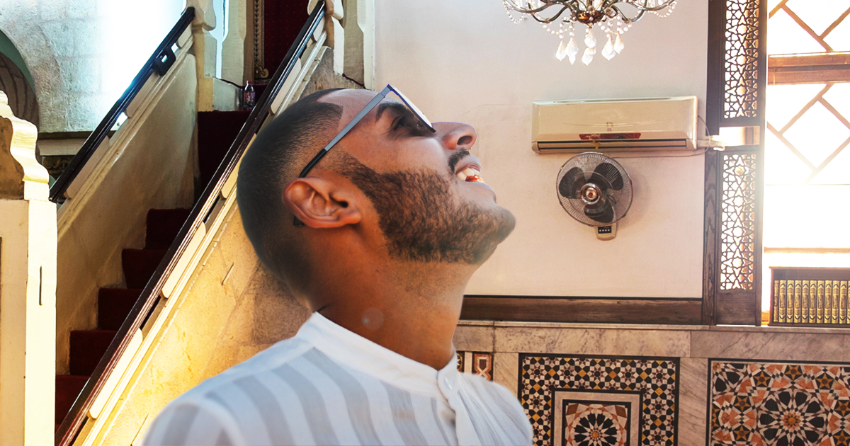 Noktara - Sunnit betet in Ahmadiyya-Moschee, weil sie klimatisiert ist
